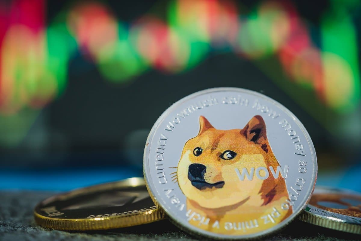 Augmentation de 110 % du volume des produits dérivés sur Dogecoin