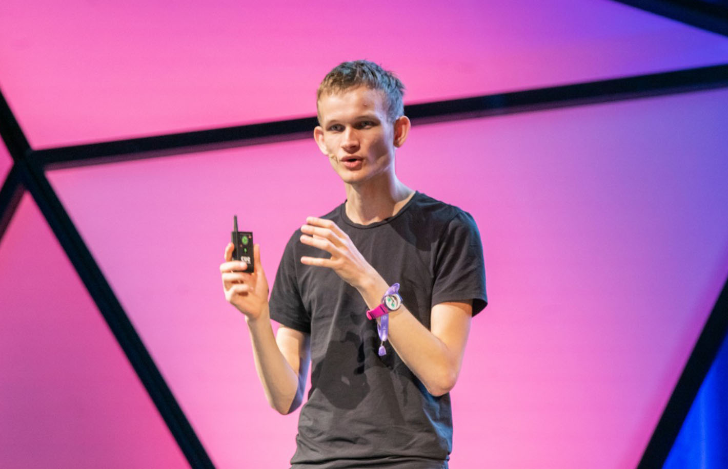 Vitalik Buterin souligne la force d’Ethereum et annonce la conférence Devcon